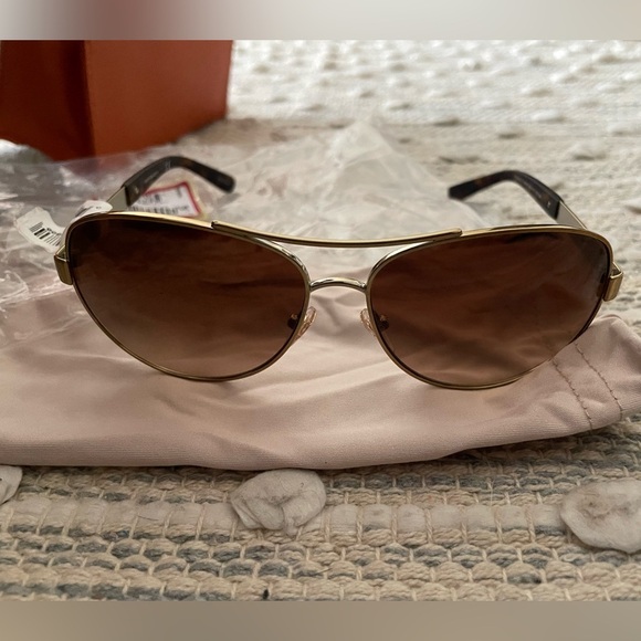 Tory Burch NWT Gold Aviator Sunglasses - Picture 8 of 16